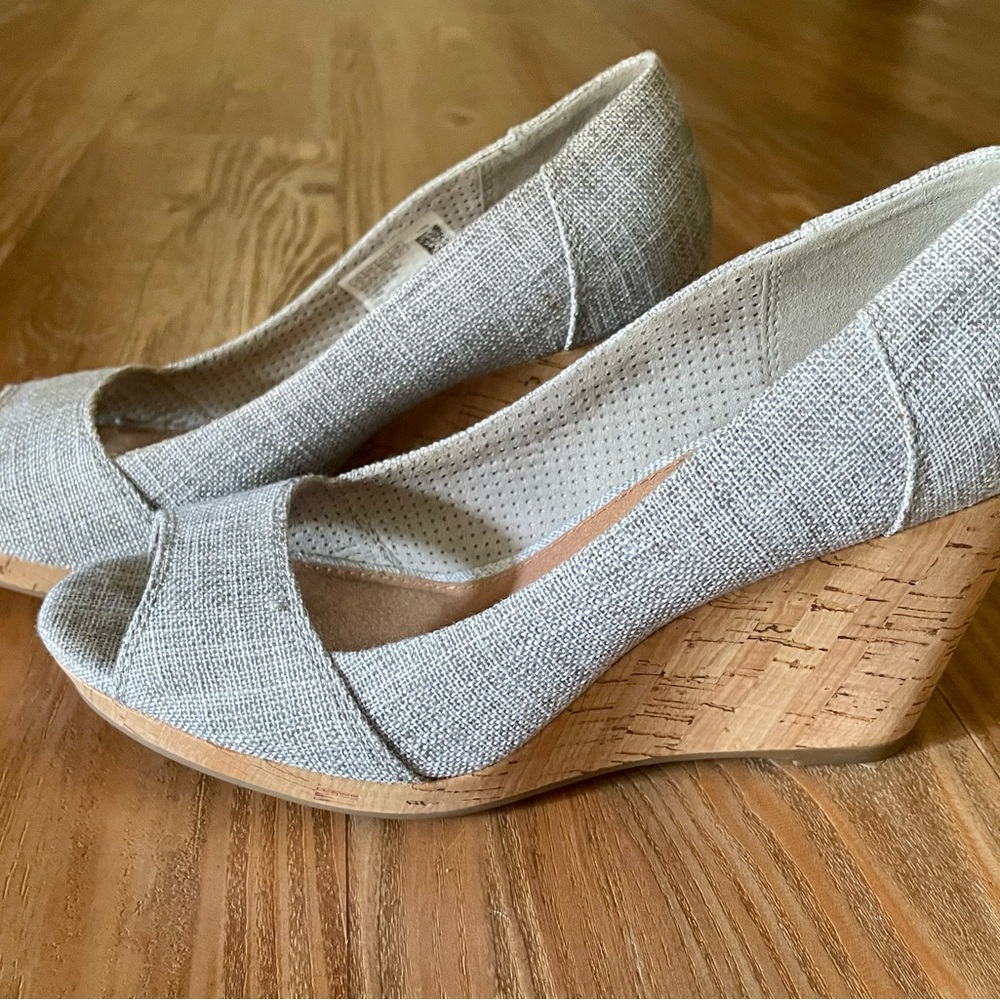 Tom’s Wedges- Womens size 6